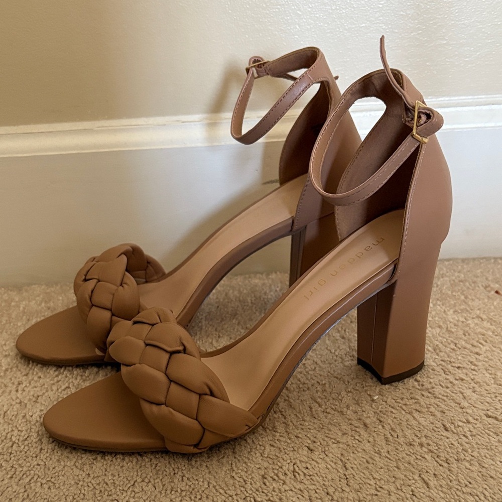 Women’s elegant tan heels